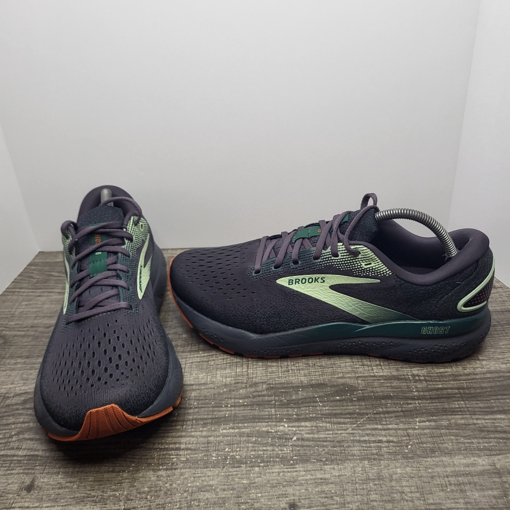 Brooks Athletic Shoes in Black and Green